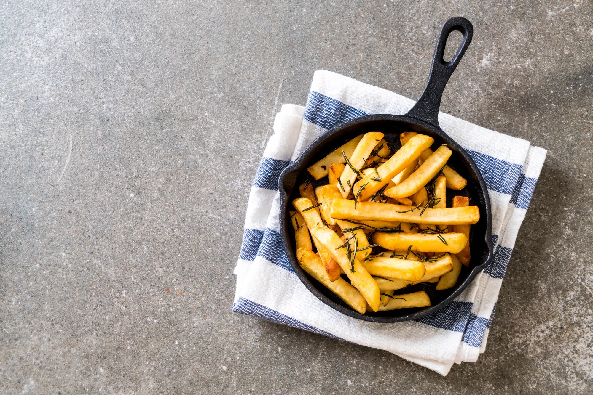 french fries with sauce