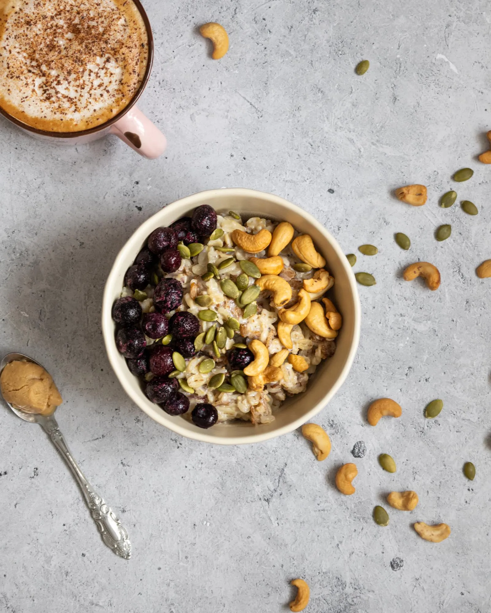 Delicious oatmeal porridge with berries for breakfast