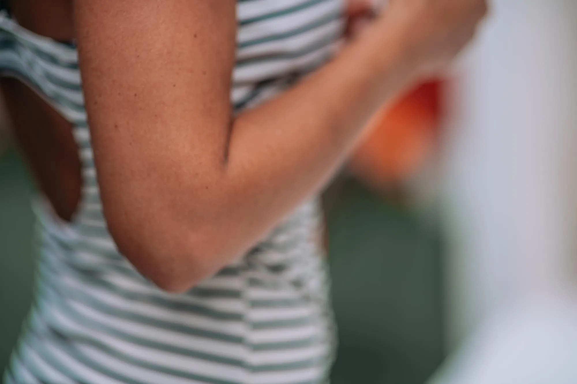 Midsection of woman
