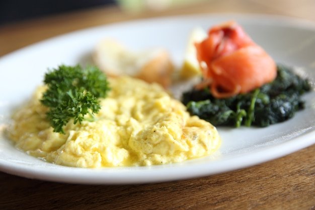 Scrambled eggs with smoked salmon