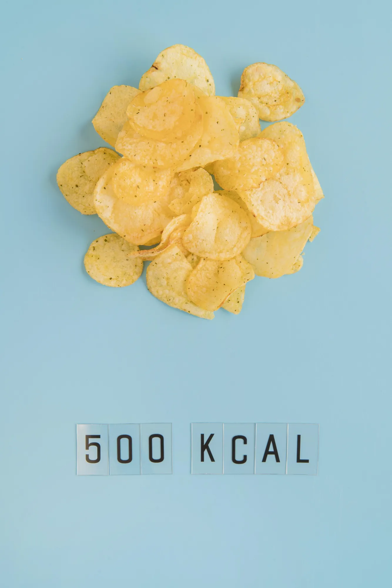 Top view chips and kcal count