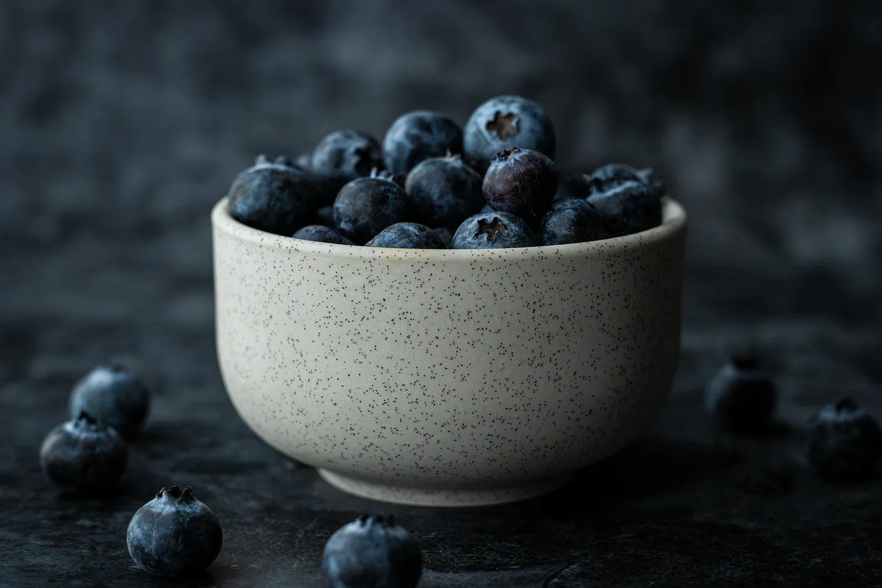 blueberries, berries, 4k wallpaper, fruits, cool backgrounds, nature, laptop wallpaper, background, mac wallpaper, hd wallpaper, food, wallpaper 4k, free background, 4k wallpaper 1920x1080, full hd wallpaper, wallpaper hd, beautiful wallpaper, healthy, free wallpaper, fresh, windows wallpaper, desktop backgrounds, organic, nutrition
