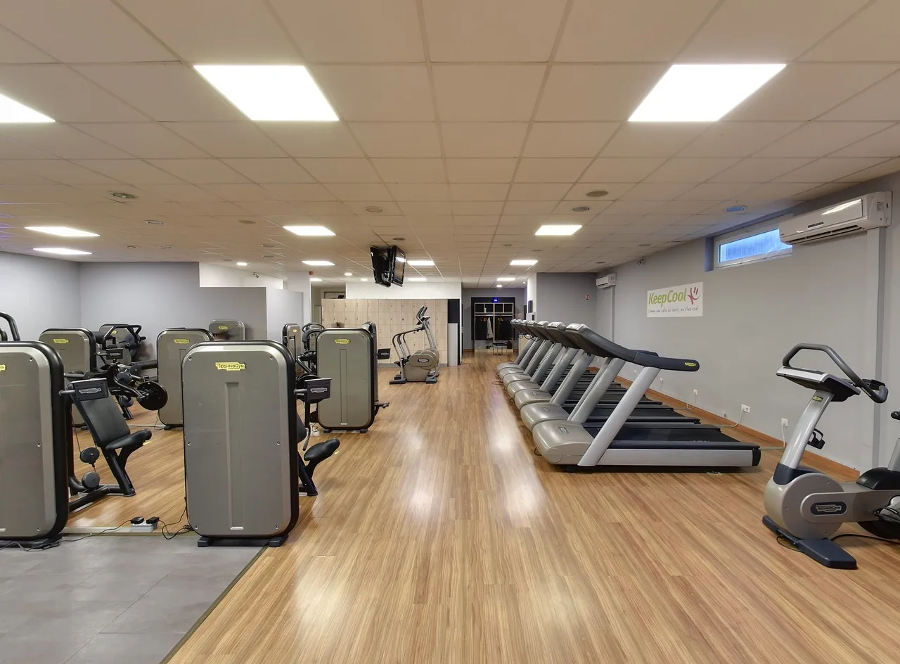zdatność, bieżnia, siłownia, ekwipunek, cardio, szkolenie, sport, brązowy fitness, brązowy siłownia, brązowy szkolenia, brązowy treningu