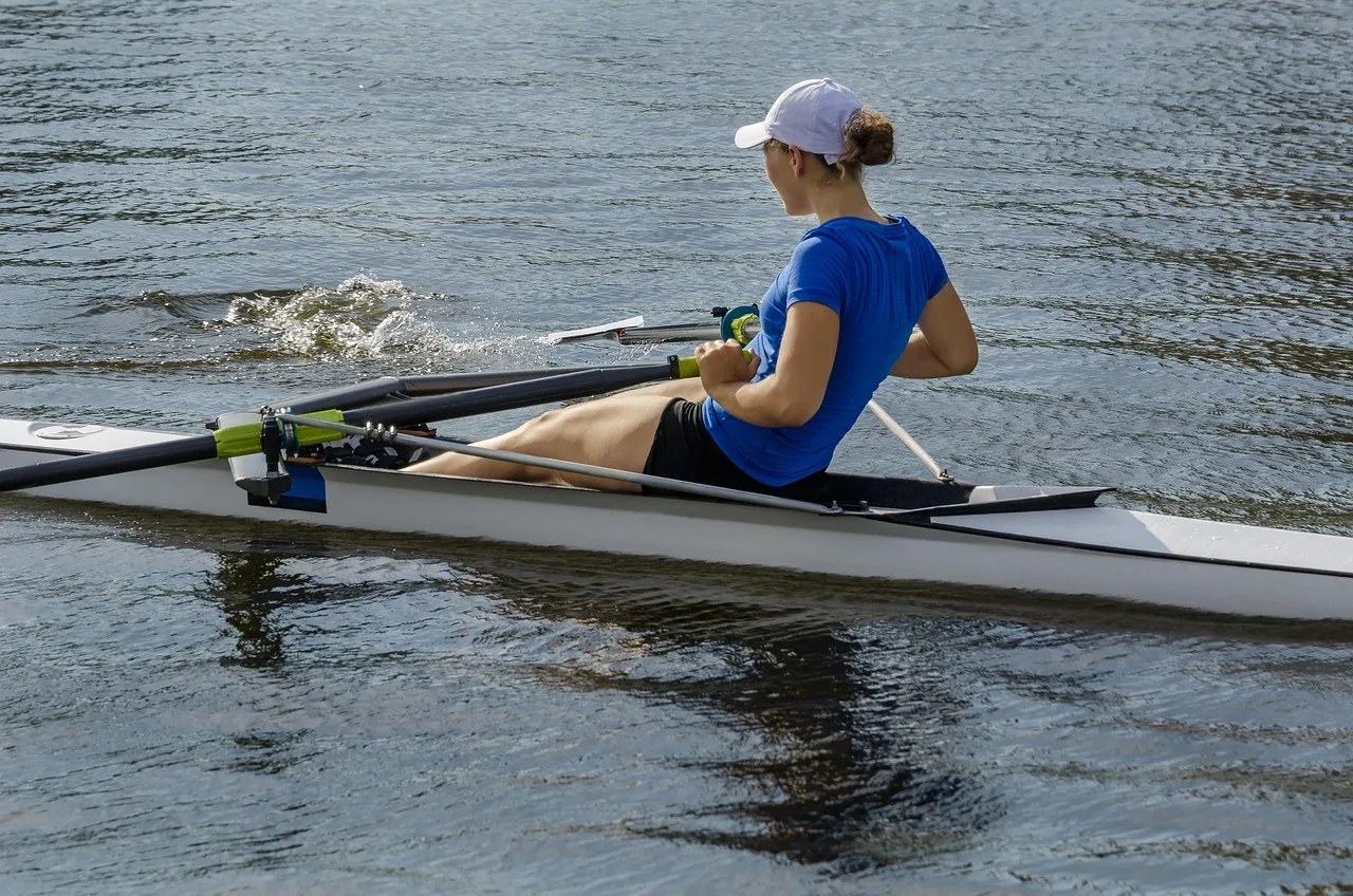 sports, rowing, oar, competition, water, competitive, morski, vessel, natura, strength, build, race, muscular, crew, regatta, athlete, człowiek, łódź, endurance, determination, motion, rzeka, arm, dedication, praca, shoulder