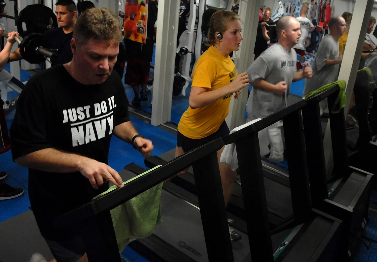 fitness room, fitness, equipment, cardiovascular exercise, elliptical trainer, cardio training, sport material, bodybuilding, physical condition, burn calories, performance, stationary bike, elliptical machine, sports, to lose weight, to build up muscle, tone up, gymnastic, relaxation, hobbies, sporty, sports hall, person, athletic, sweat, motivation, conveyor belt, olympic lifting platform, woman, men, cardiovascular exercise, cardiovascular exercise, cardiovascular exercise, cardiovascular exercise, cardiovascular exercise, burn calories
