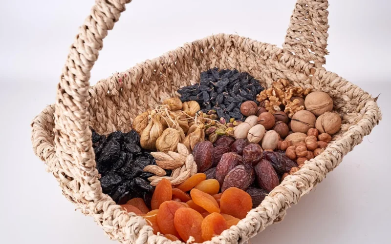 nuts basket, orzechy, suszone owoce, pekan, migdałowy, makadamia, frutsnab