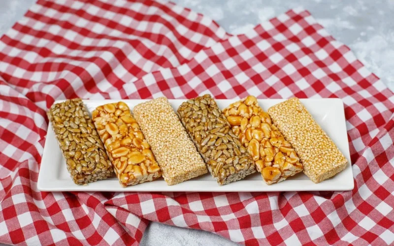 kozinak, nasiona słonecznika, baton, wegetariański, tradycyjne słodycze, baton energetyczny, nasiona sezamu, karmelizowany, gourmet, orientalny, zdrowa przekąska, karmel, gruziński, nasionko, przekąska, orzech laskowy, słodycz, dieta, lepiący się