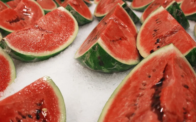 watermelon, watermelon background, watermelons, owoc, czerwony, różowy, sweet, tapeta 4k 1920x1080, tapeta na mac, darmowe tło, sliced, zielony, tło, healthy, fragment, melon, tła pulpitu, tapeta 4k, tapeta w pełnej rozdzielczości, dessert, jedzenie, fresh, juicy, lato, tapeta na laptopa, tapeta hd, vegetarian, arbuz, arbuzy, darmowe tapety, natura, piękna tapeta, naturalne, smaczny, tapeta systemu windows, fajne tła, nutrition