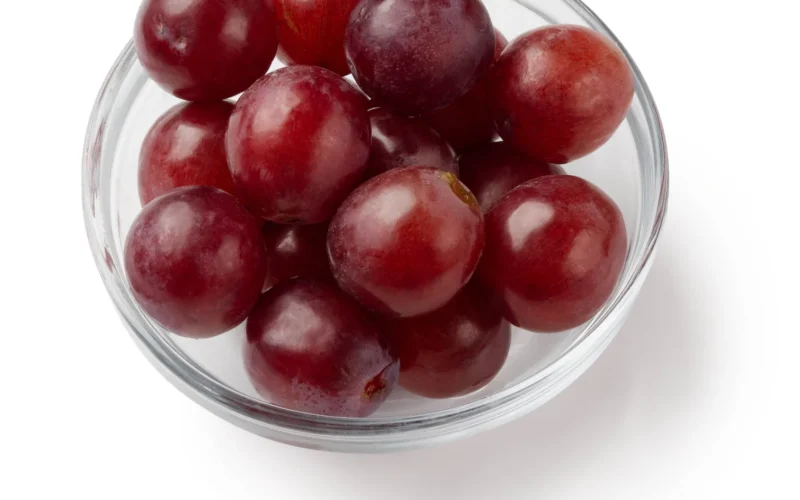 1/2 cup whole red grapes in clear bowl (1/2 cup fruits). CACFP meal pattern 6-12 years, 13-18 years, and adults. For more resources, visit the Team Nutrition website at: www.TeamNutrition.usda.gov. All photos are property of USDA with unlimited rights to the use and redistribution of the images.