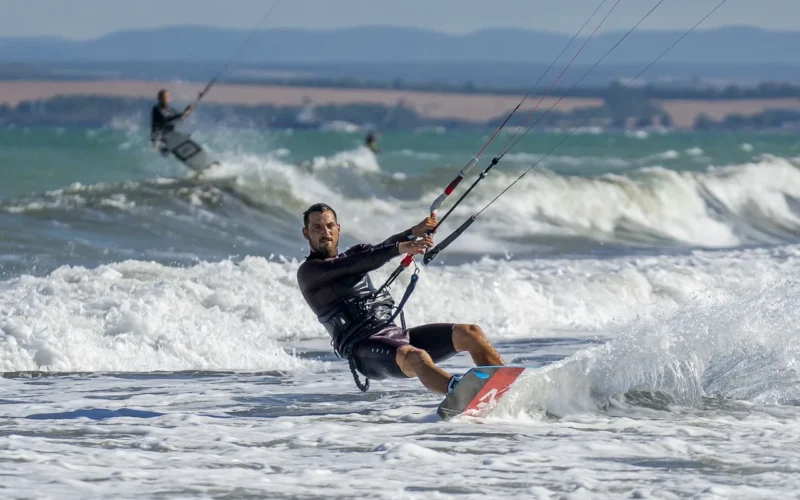 skrajny, latawiec, wiatr, sport, kitesurfing, kiteboarding, sporty ekstremalne, surfować, morze, surfing, surfer, akcja, działalność, fale, wyżywienie, burgas, natura, bułgaria, morze czarne