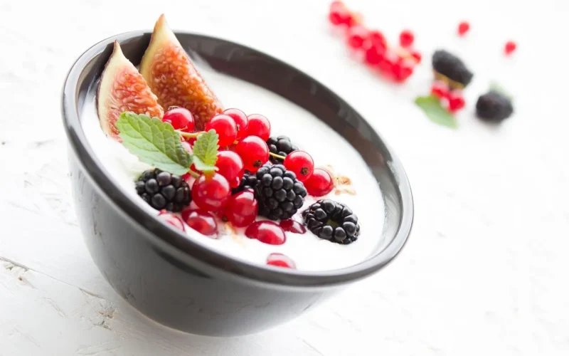 jogurt, jagoda, figa, owoc, śniadanie, zdrowy, nabiał, deser, mało kalorii, owocowy, porzeczki, witaminy, krem, posiłek, pyszny, uroczy, jedzenie, jogurt, jogurt, jogurt, jogurt, jogurt, nabiał, nabiał